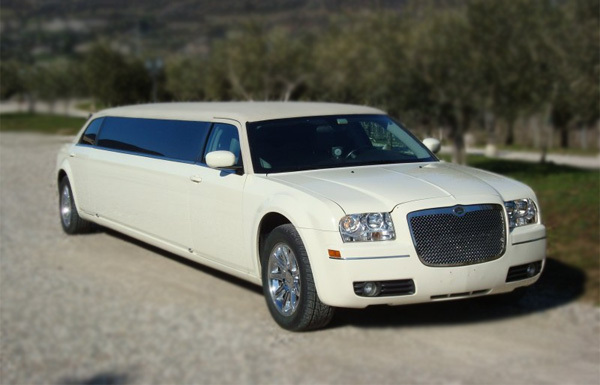 Greensboro White Chrysler Limo